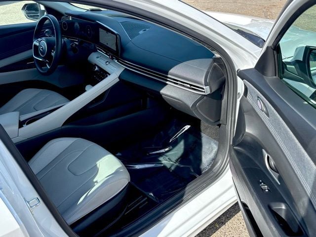 2023 Hyundai Elantra Hybrid Limited