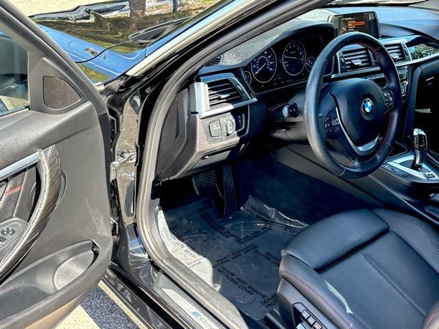 2017 BMW 3 Series 330e iPerformance