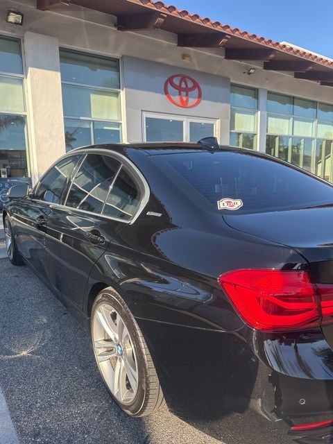 2017 BMW 3 Series 330e iPerformance