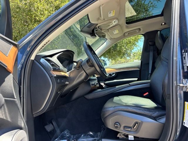 2021 Volvo XC90 T5 Momentum