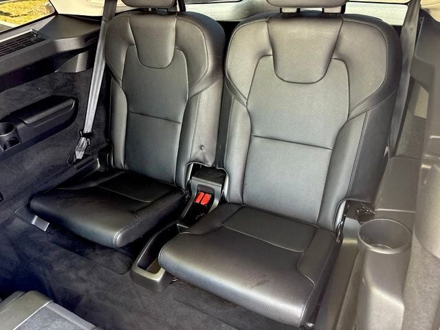 2021 Volvo XC90 T5 Momentum