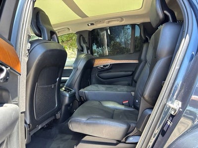 2021 Volvo XC90 T5 Momentum