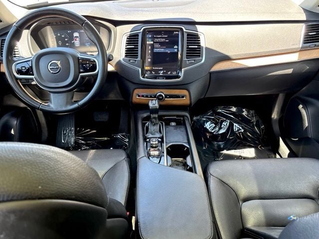 2021 Volvo XC90 T5 Momentum