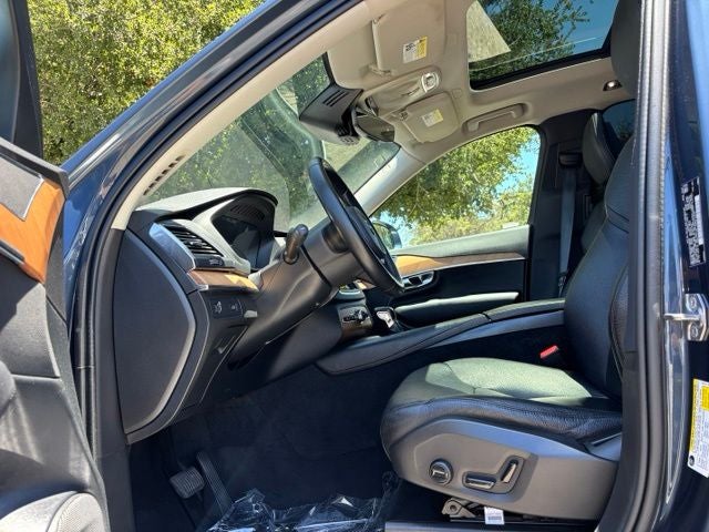 2021 Volvo XC90 T5 Momentum