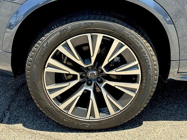 2021 Volvo XC90 T5 Momentum