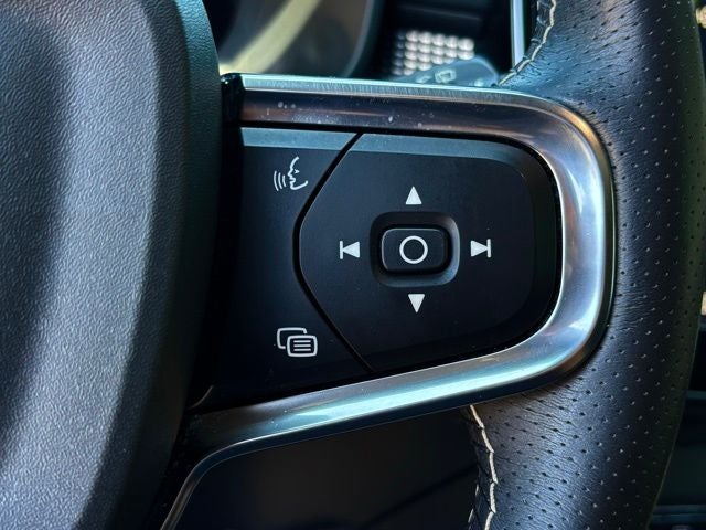 2021 Volvo XC40 Recharge Pure Electric P8
