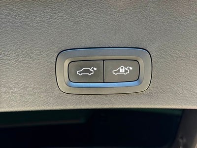 2021 Volvo XC40 Recharge Pure Electric P8