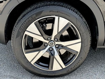2021 Volvo XC40 Recharge Pure Electric P8